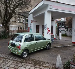 Luki von der Gracht, Untitled, 2023. Installation view, CARPARK, 2023. Photo: Joseph Devitt Tremblay.